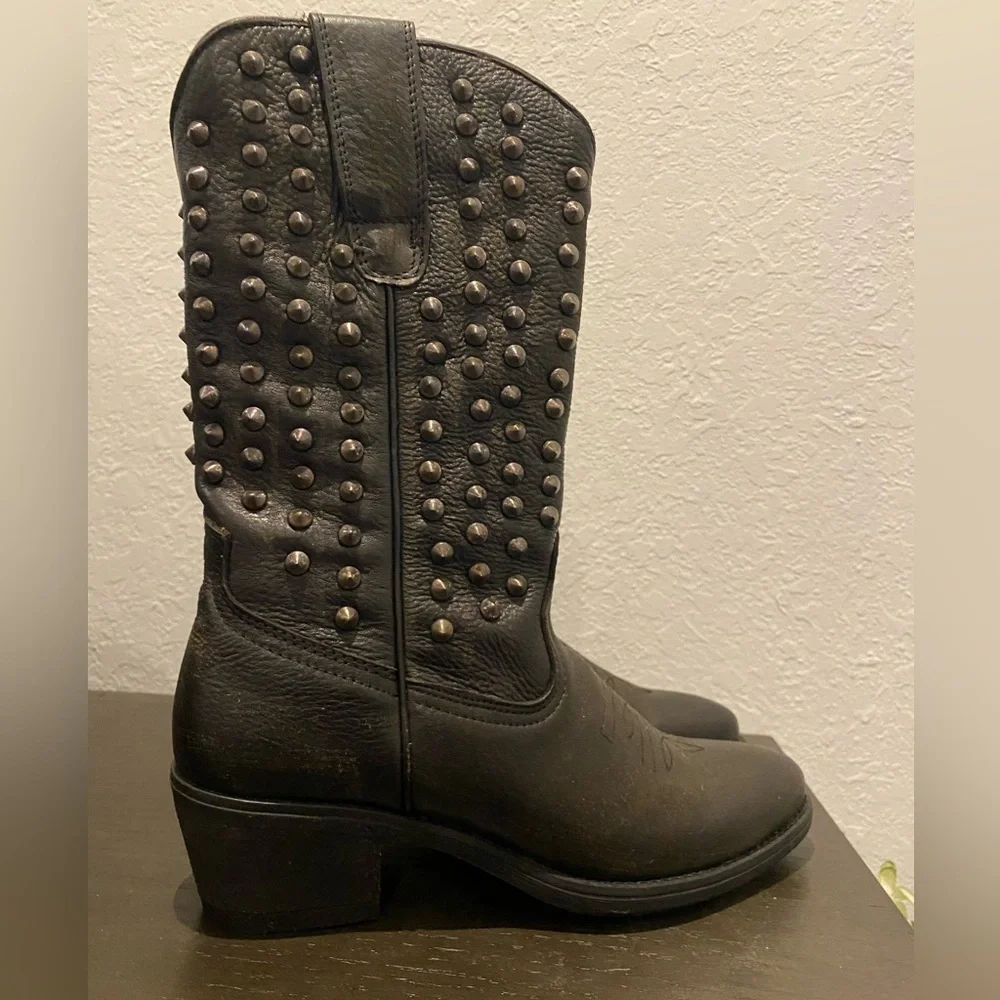 NWOT Steve Madden ✨ Studded Dark Brown 🤎Hayward Western 🤠 Heeled Boots 👢 - Picture 3 of 12